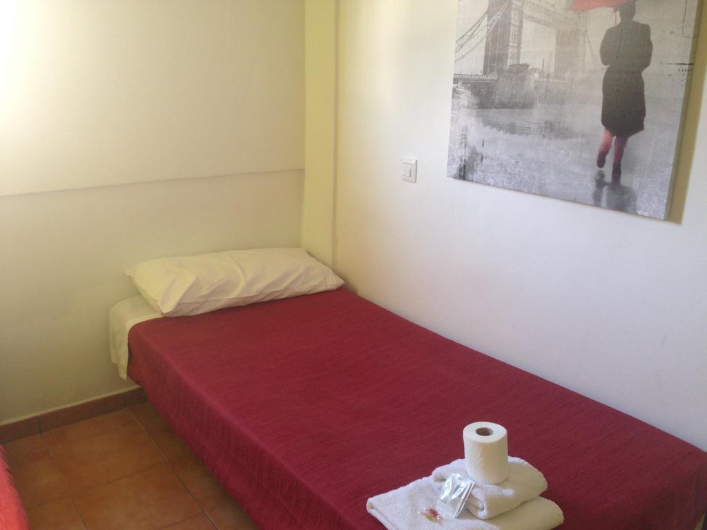 Albergue Juvenil New Age Hostel Palma de Mallorca Rum bild